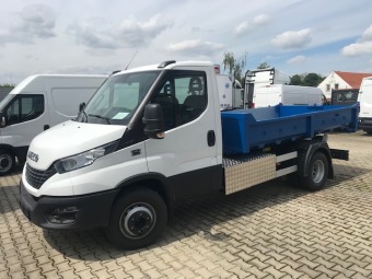 IVECO Daily s nosiem kontejner 