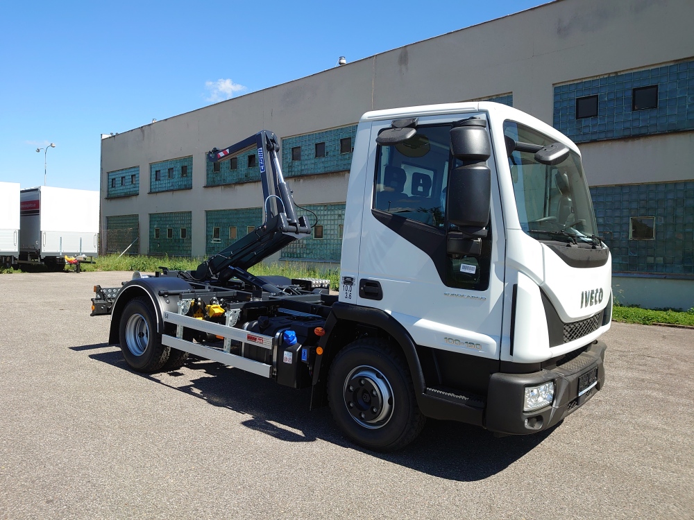 IVECO Eurocargo 120E22 nosi kontejner