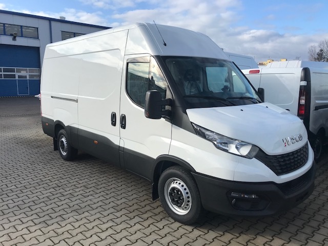 IVECO Daily 35S18V - 16kub. m. SKLADEM